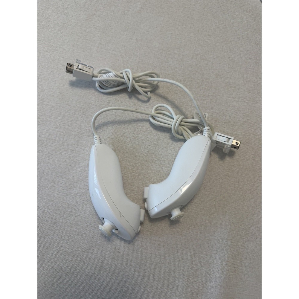 Nintendo Wii Nunchuk Controllers OEM White Lot of 2 RVL-004 Untested